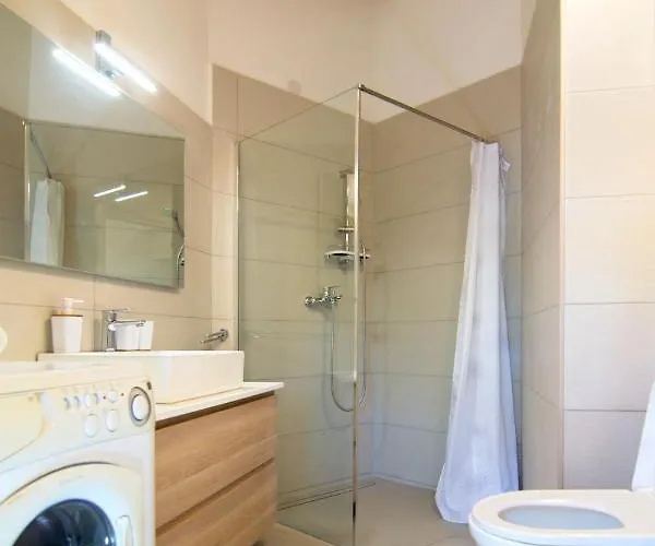 Sara By Interhome Vikendica Porec